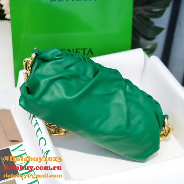 Where to find the Best Replicas Bottega Veneta 30CM Chain Pouch Bag Dupes